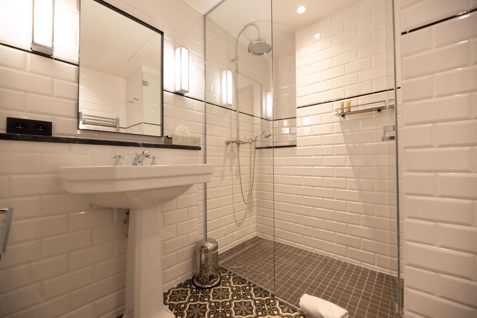 Demeure Montmartre Apartment Париж Стая снимка